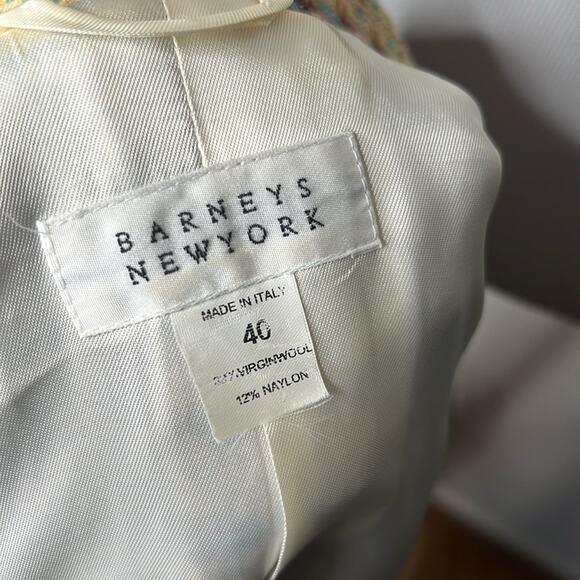 Barney’s New York Vintage Cream Tweed Blazer - Picture 7 of 8